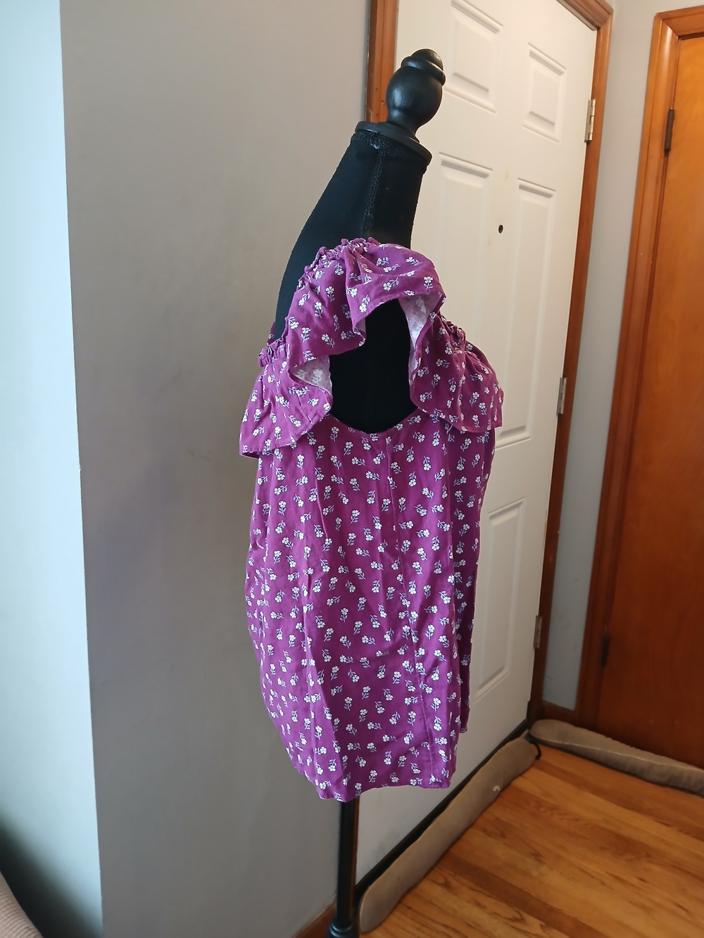 LOFT Linen Blend Purple Floral Ruffle-Neck Camisole Women's M - Picture 5 of 8